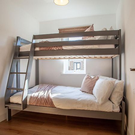 Modern 3 Bedroom House With Parking 巴斯 外观 照片